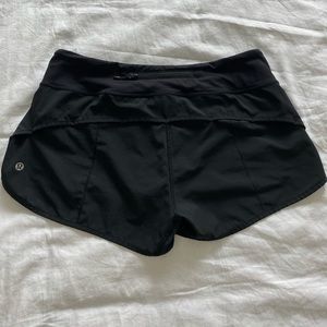 Black Speed Up Low-Rise Short 2.5" Size 8